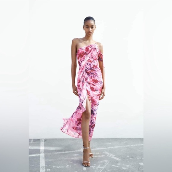 Zara Dresses & Skirts - Zara asymmetric dress bloggers fav